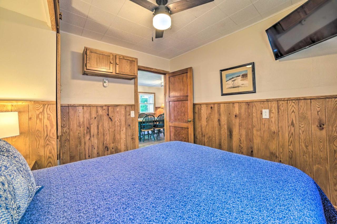 East Tawas Lakefront Getaway With Kayaks And Deck المظهر الخارجي الصورة