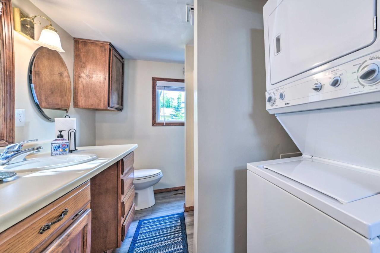 East Tawas Lakefront Getaway With Kayaks And Deck المظهر الخارجي الصورة
